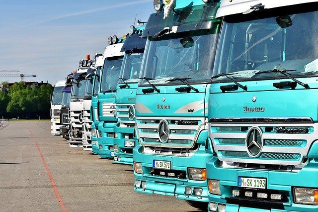 truck-g57f9e2421_640 truck-g57f9e2421_640